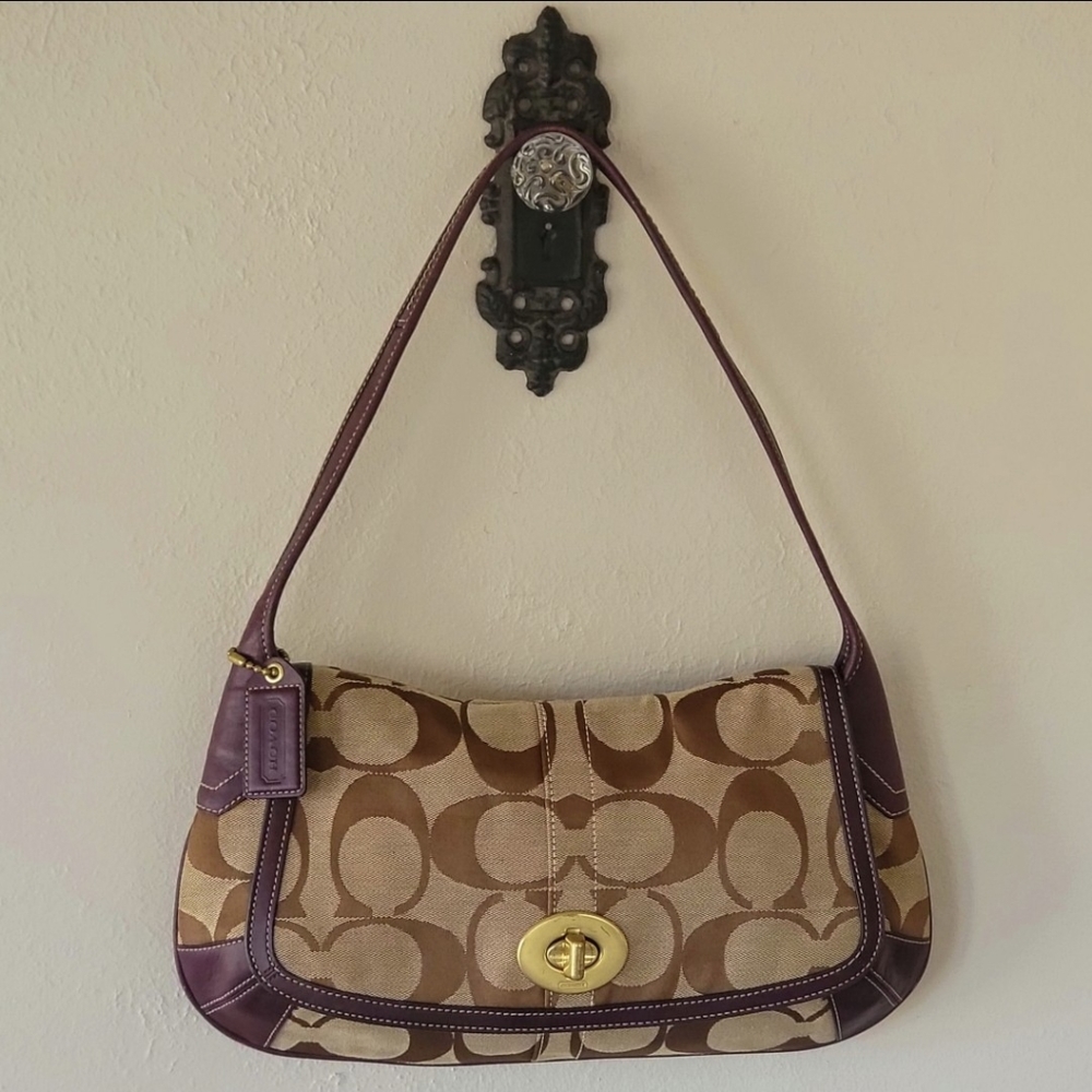 Authentic COACH Ergo Signature Flap Purse E0782-11257